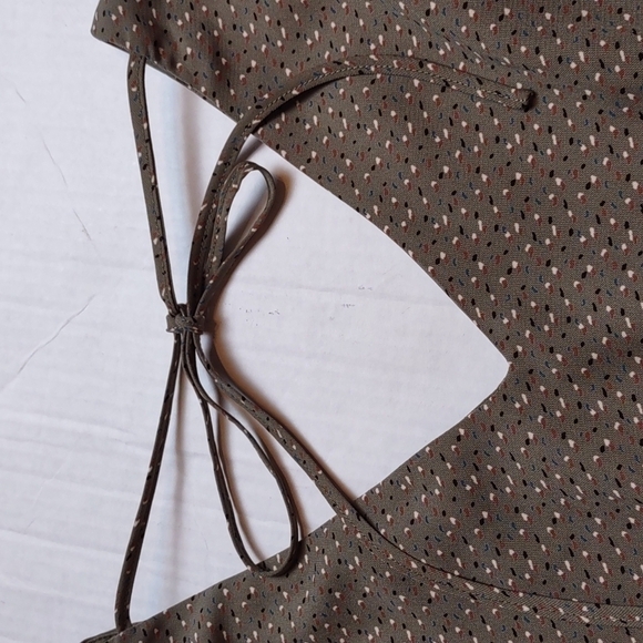 Bobeau Lola Shift Dress in Olive - Picture 8 of 9